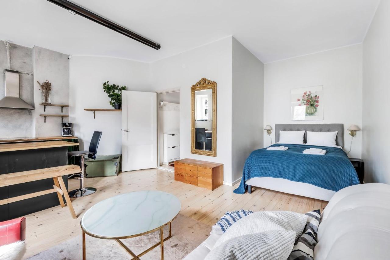 Wehost Modern Kitchen Studio With Bright Colours Apartment Helsinki Bagian luar foto